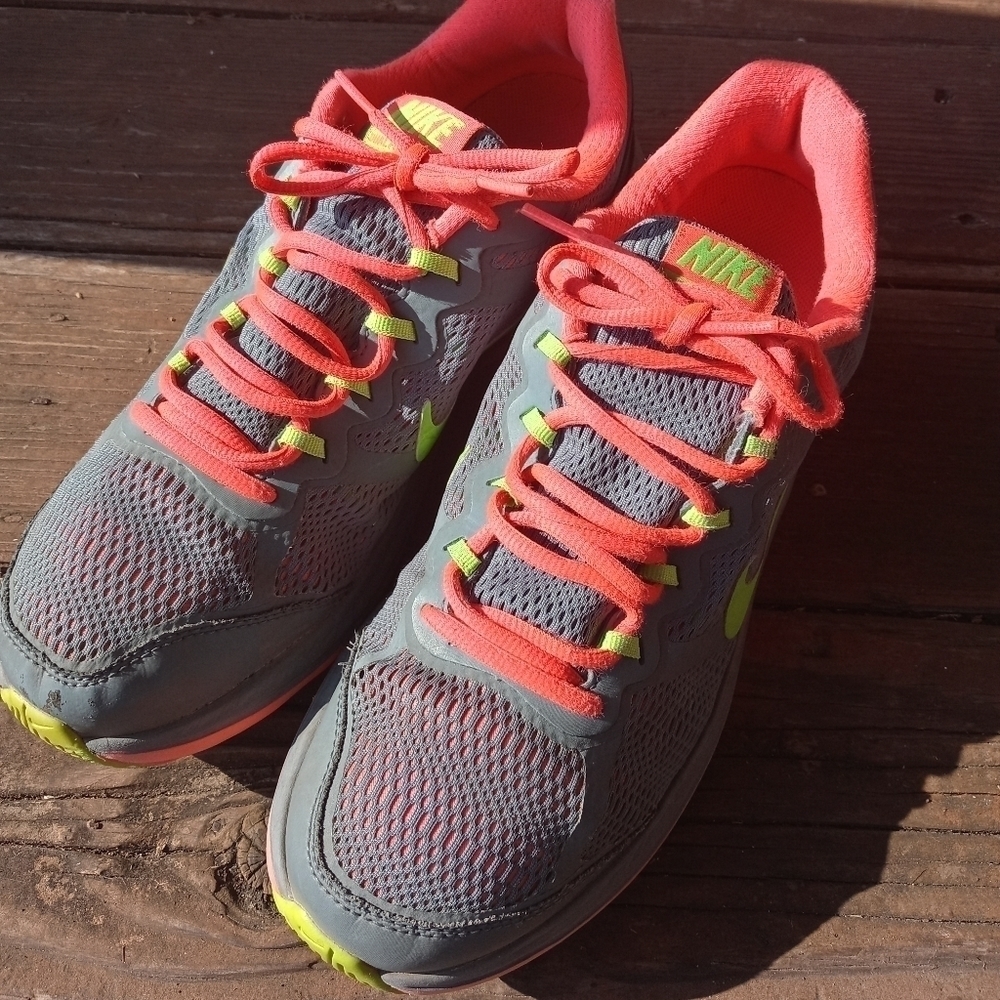Nike Dual Fusion Run 3 Womens Running Shoes Size 1